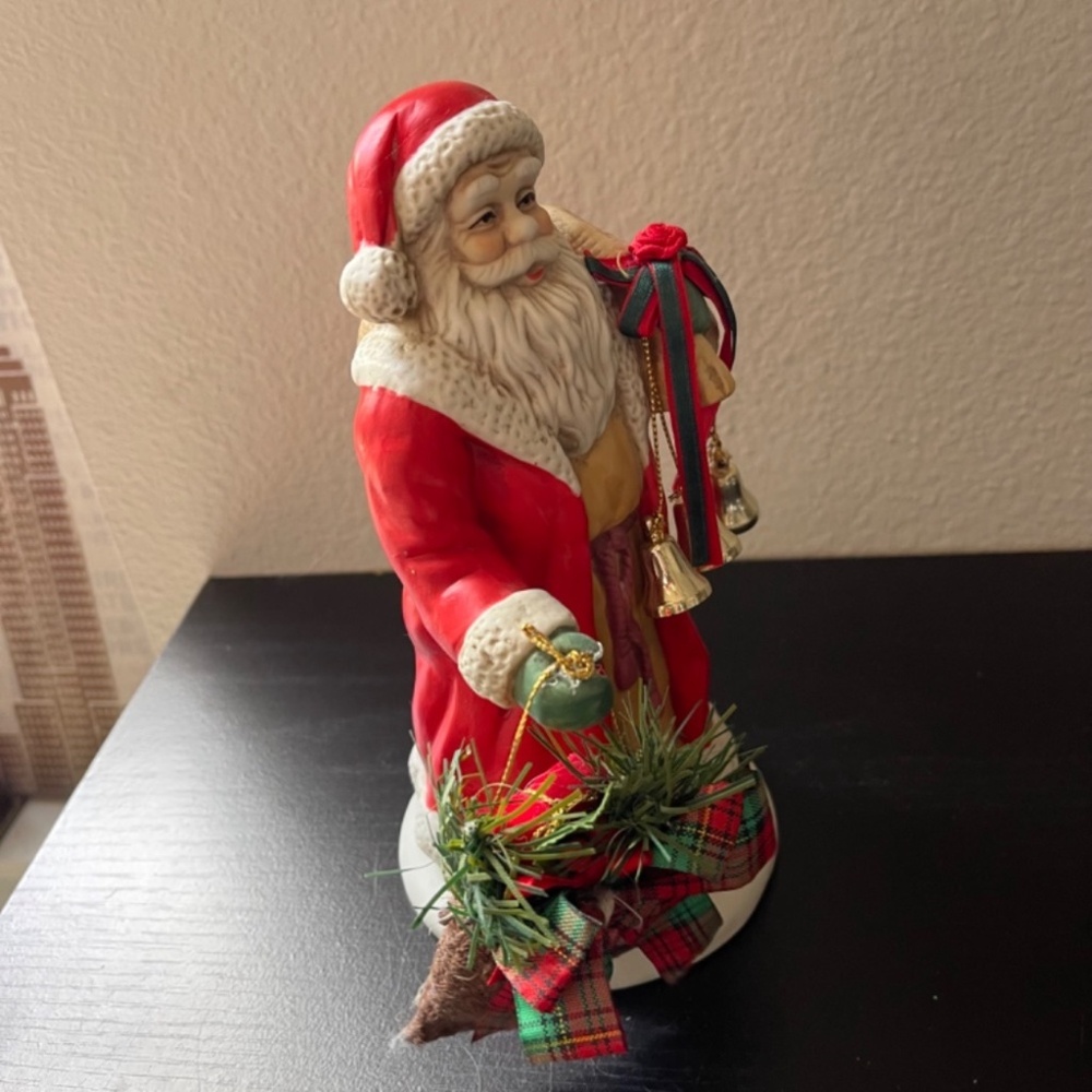 Ben Franklin Store Painted Porcelain Santa Claus Figurine - Picture 8 of 9